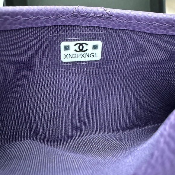 Chanel Card Holder in Caviar Leather with Interlocking CC Logo (BNIB) - Picture 7 of 8